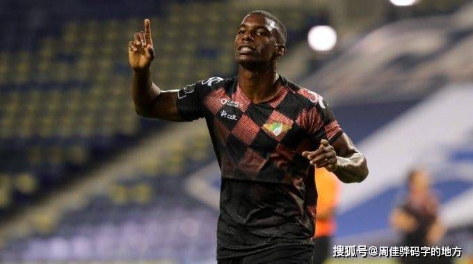 上半场补时3分钟，弗洛西诺内0-1尤文。